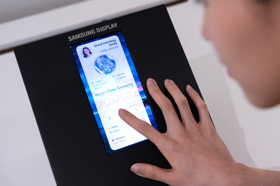 Фото до матеріалу: Samsung представила дисплей, що вимірює пульс і тиск без додаткових сенсорів