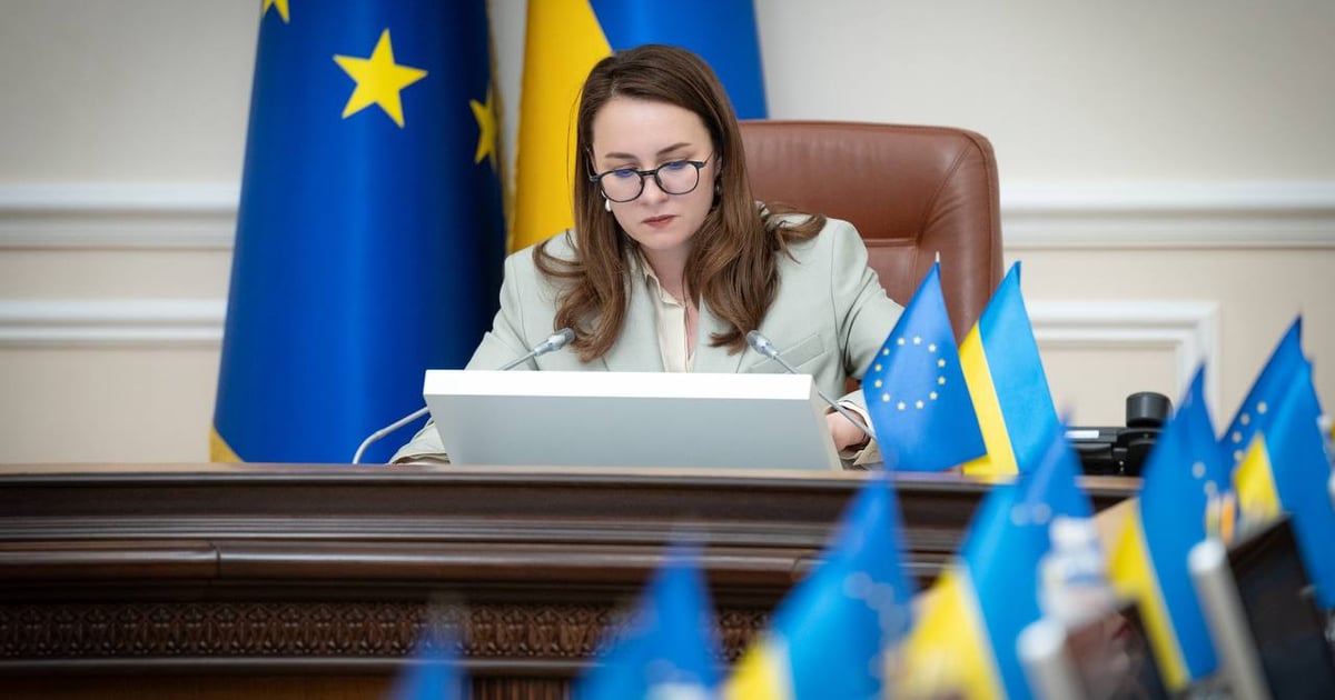 Фото до матеріалу: Уряд скасував обмеження на виїзд за кордон для багатьох жінок-держслужбовиць