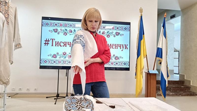 Фото до матеріалу: Студенти Кременчука відкрили таємниці української сорочки у краєзнавчому музеї