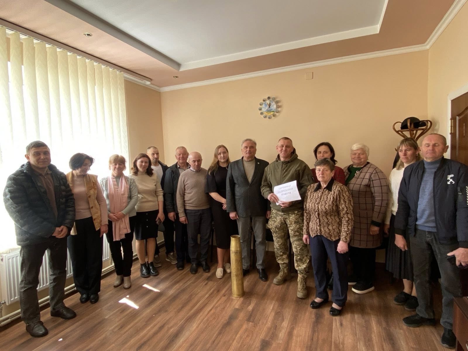 Фото до матеріалу: У Заболоттівській громаді зустрілися з прикордонниками-земляками та передали кошти на Starlink