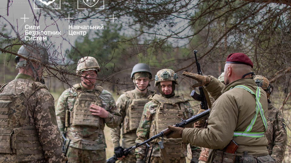 Фото до матеріалу: Психологічна смуга перешкод у Навчальному центрі СБС: тренування з FPV-дронами та евакуацією