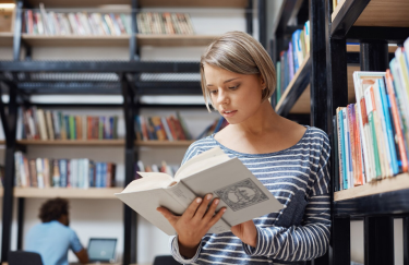 Фото до матеріалу: Книжковий ринок України стагнує: тиражі падають, а витрати на дозвілля мінімальні