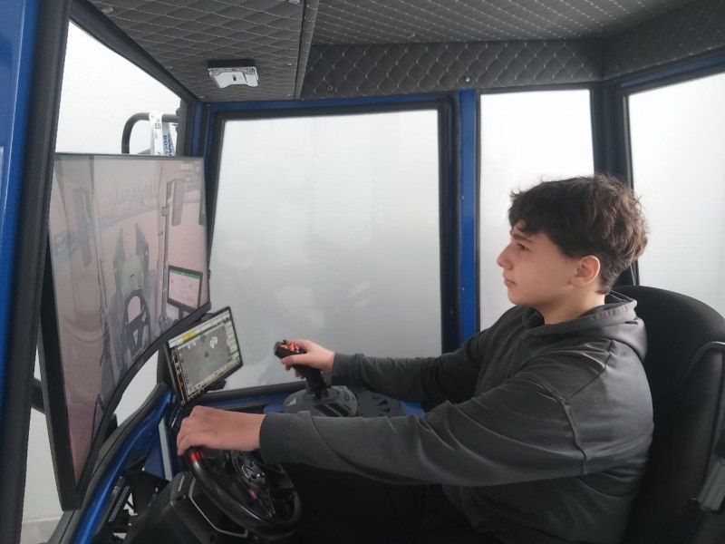 Фото до матеріалу: Решетилівські школярі відвідали профорієнтаційний хаб