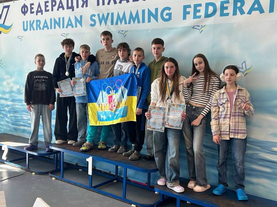 Фото до матеріалу: Плавці Кам'янського здобули 19 медалей на турнірі SWIM FEST POLTAVA
