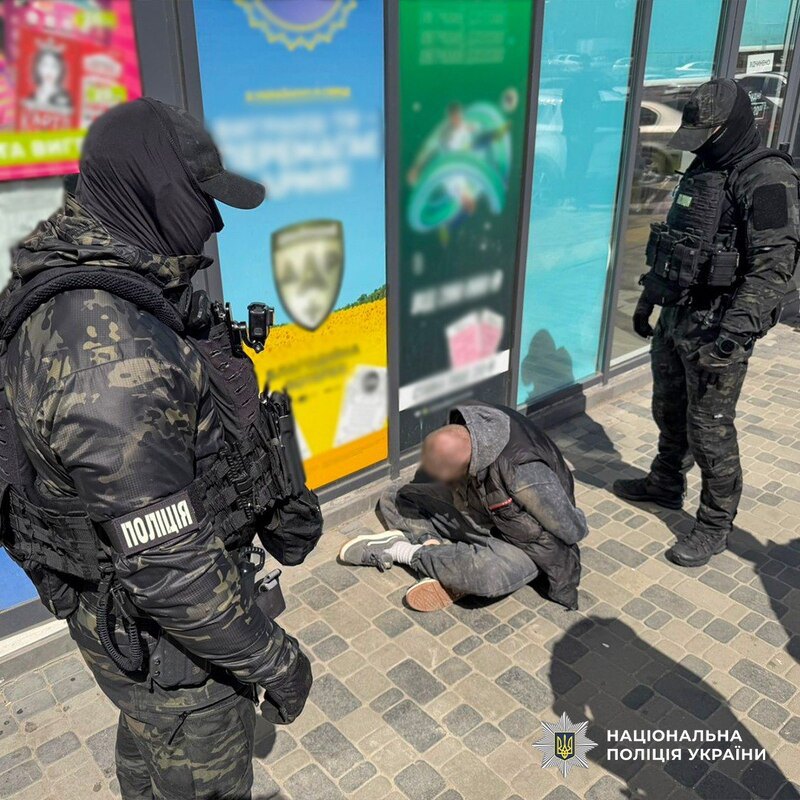 Фото до матеріалу: У Києві затримали організатора схеми «військовий капелан» за 25 тисяч доларів