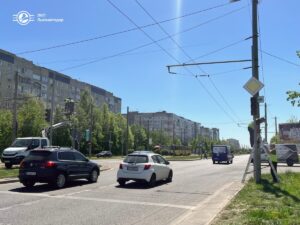 Фото до матеріалу: Тимчасові затори на Червоної Калини: світлофори вимкнено через модернізацію