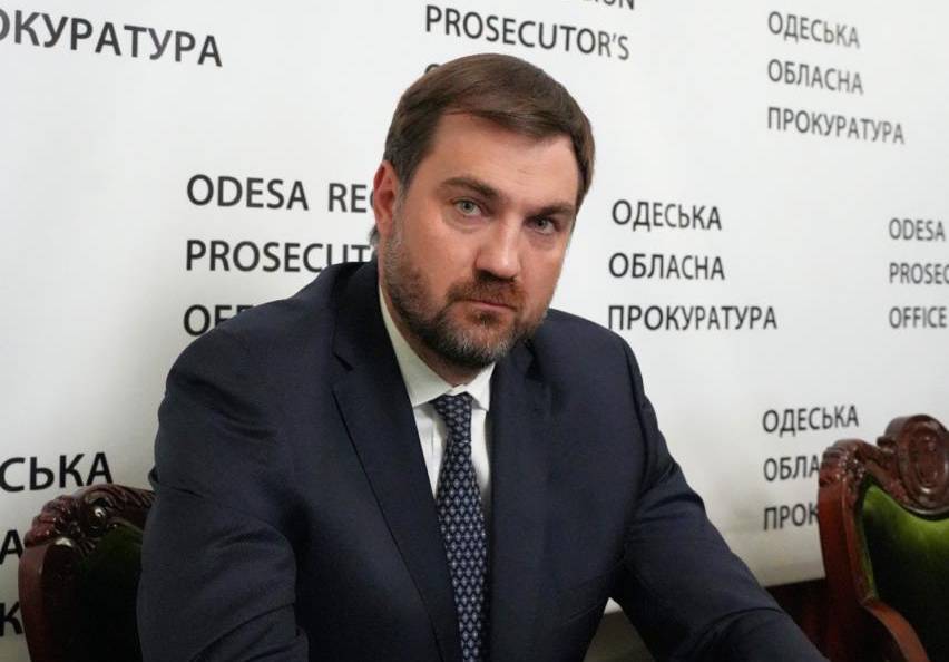 Фото до матеріалу: Годинники з діамантами та дороги авто: що задекларували керівники одеських прокуратур