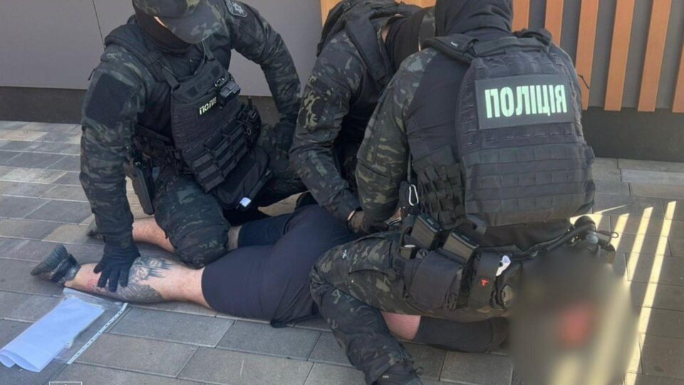Фото до матеріалу: У Києві затримали організатора схеми для ухилянтів за $28 000
