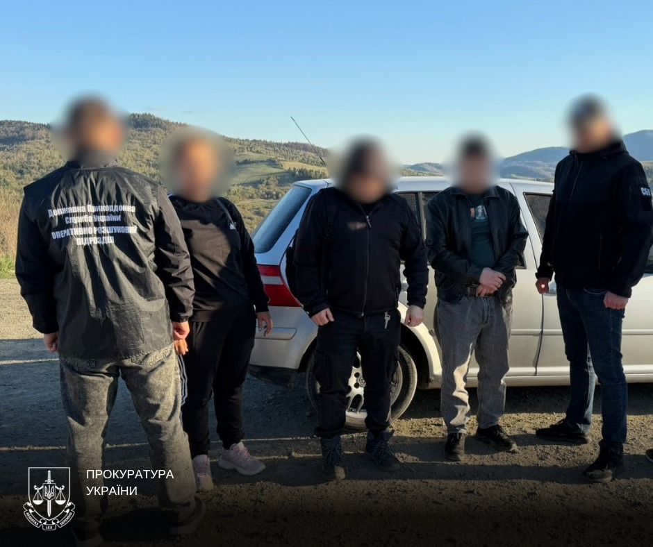 Фото до матеріалу: Військовослужбовець затримано за схему втечі до Румунії за 12 тисяч доларів