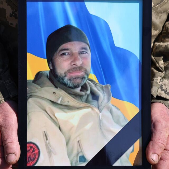 Фото до матеріалу: Троє захисників Хмельниччини повернулися «на щиті»: прощання у трьох громадах