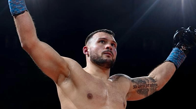 Фото до матеріалу: Дюбуа назвав Усика великим чемпіоном, а Вордлі — зовсім іншим бійцем