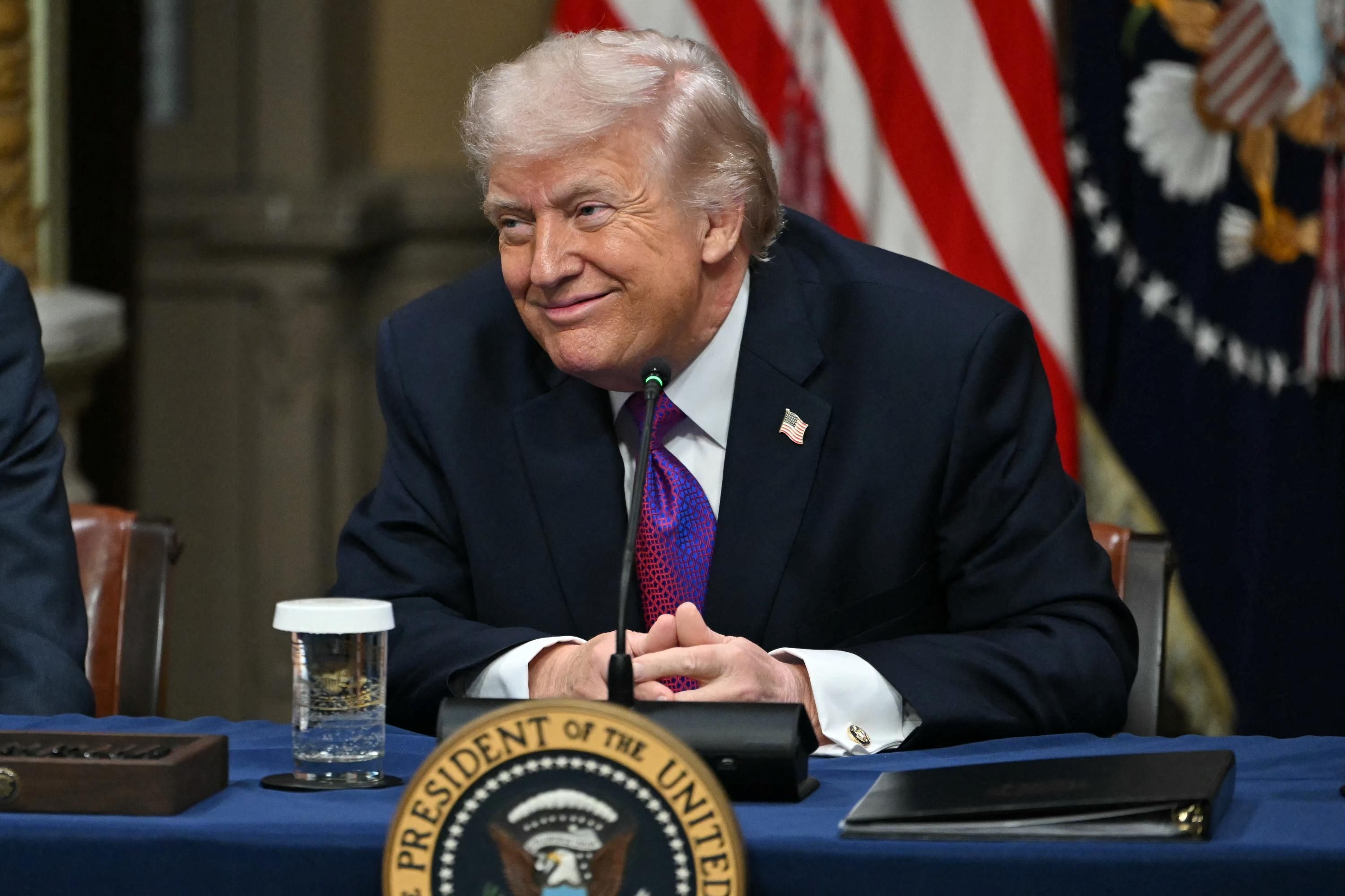Фото до матеріалу: Трамп на роздоріжжі: ЗМІ пояснили, чому президент США незадоволений можливою угодою з Іраном