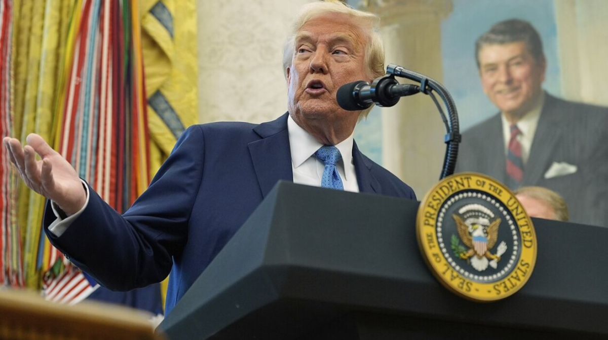 Фото до матеріалу: Трамп розкритикував Папу Римського через його позицію щодо війни в Ірані