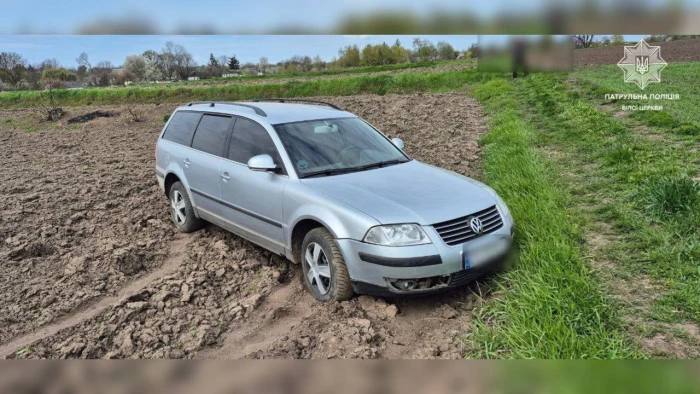 Фото до матеріалу: Водій Volkswagen проігнорував поліцію на Білоцерківщині і втік