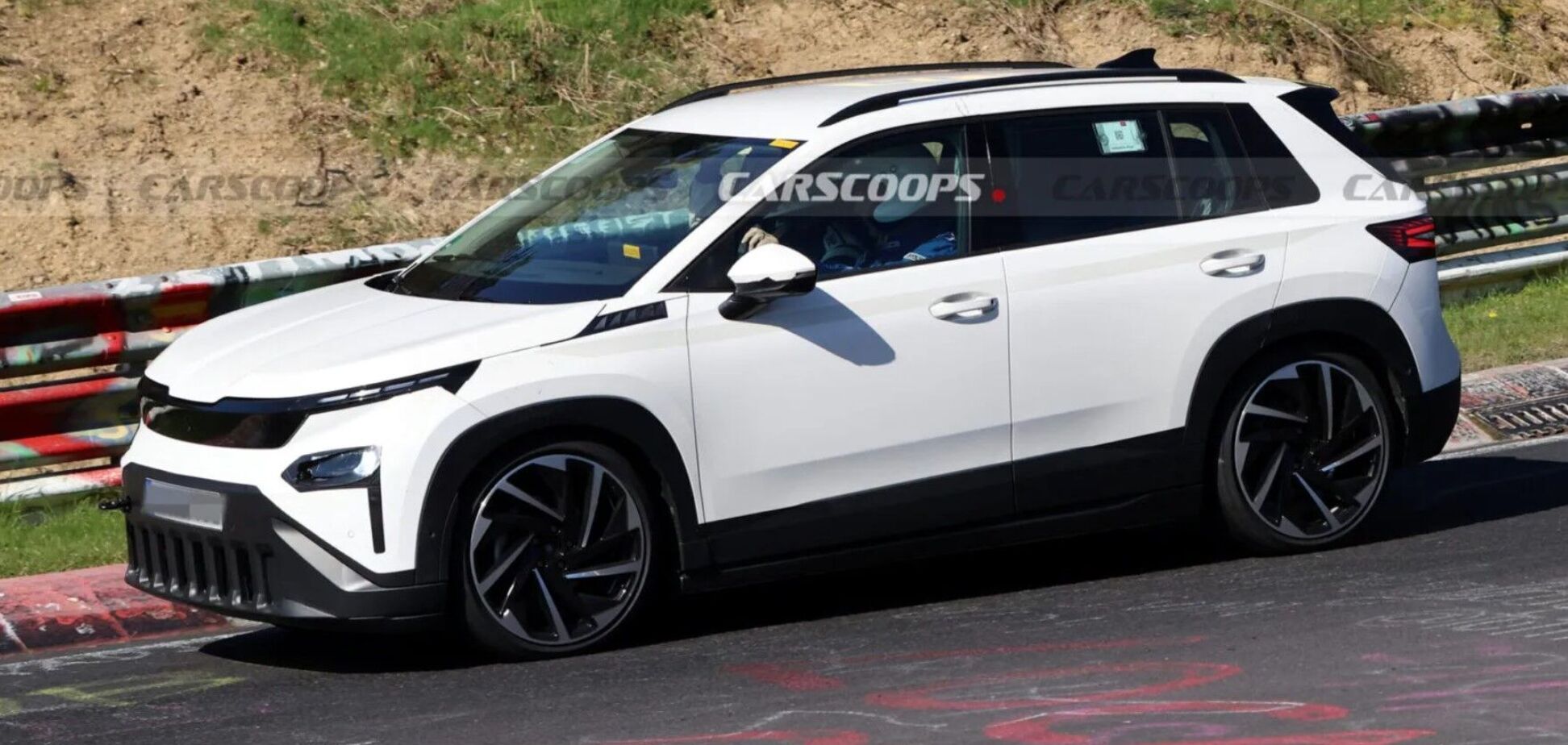 Фото до матеріалу: Skoda Epiq 2027: найдешевший електромобіль чеського бренду показали наживо