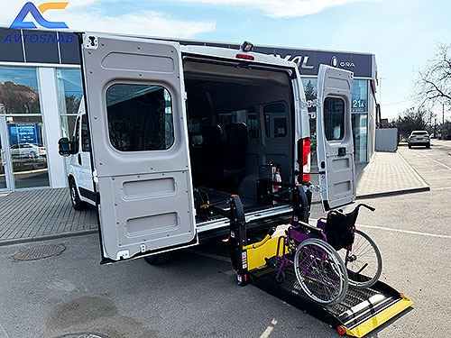 Фото до матеріалу: AVTOSNAB PC забезпечує максимальну безпеку пасажирів власними кріпленнями сидінь