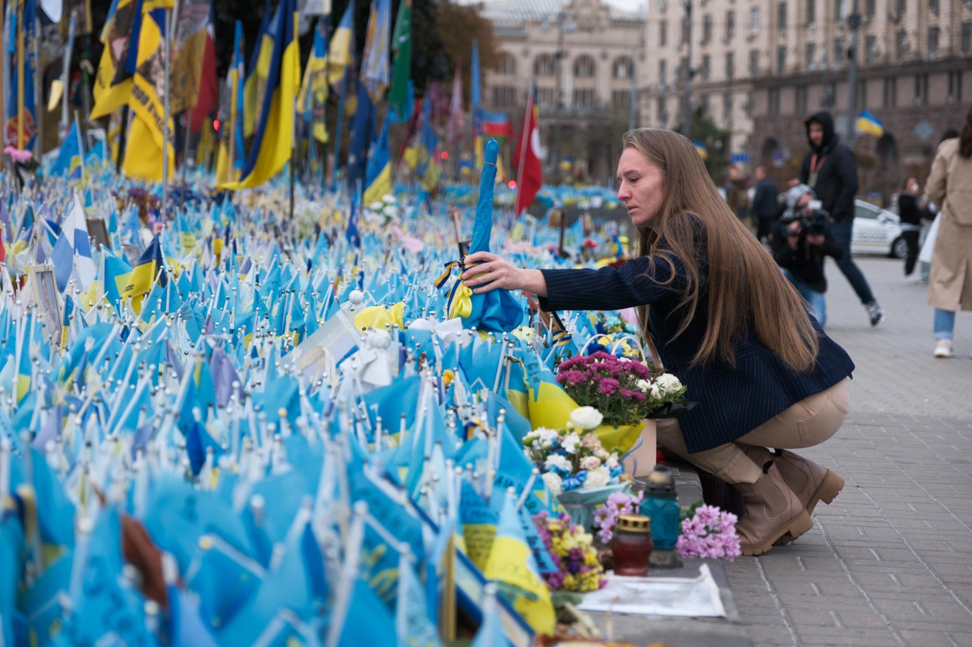Фото до матеріалу: Мендель назвала хвилину мовчання «дивним правилом»: невідомість про загиблих військових