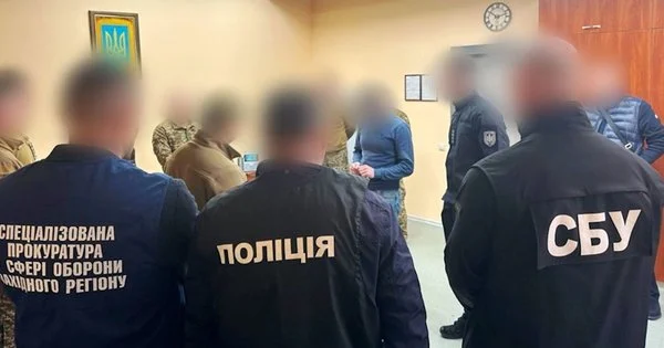 Фото до матеріалу: У Львові винесли вирок офіцерам, які замість служби дозволяли підлеглим працювати на СТО