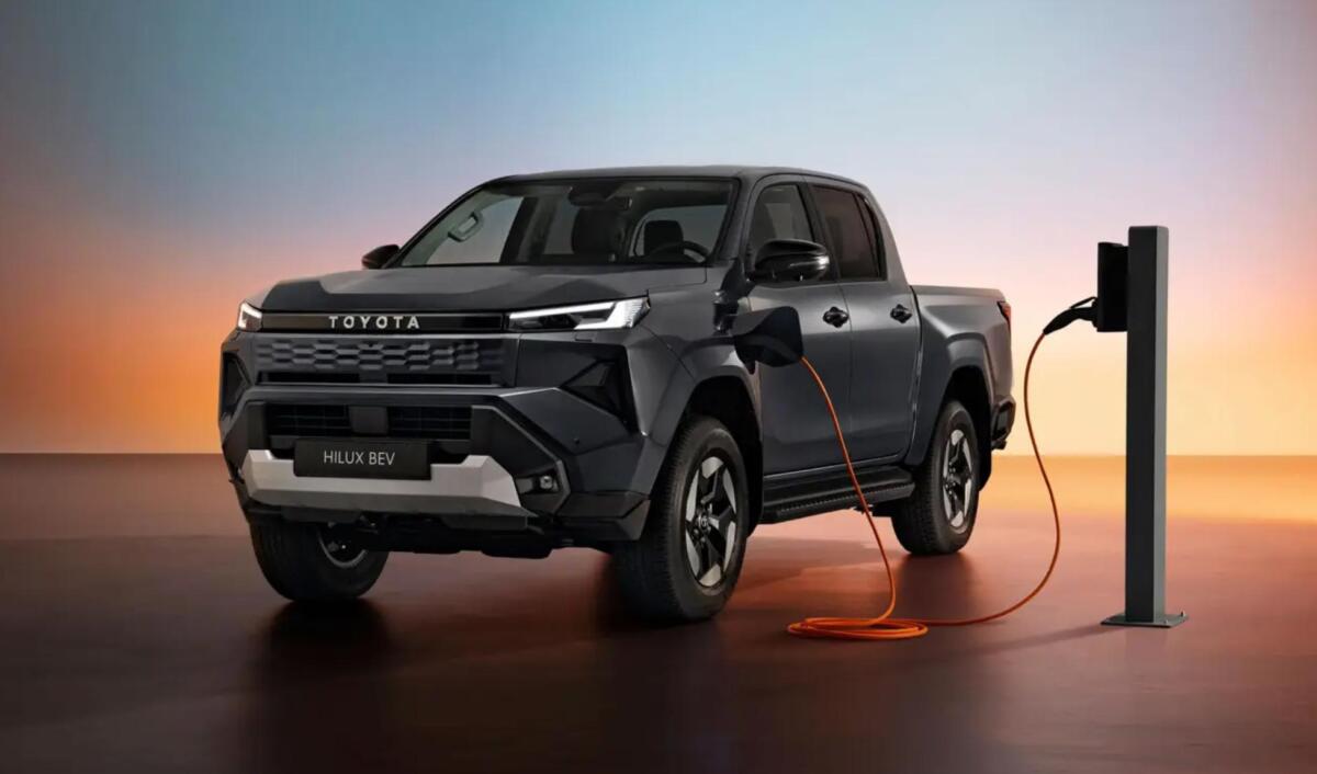 Фото до матеріалу: Toyota Hilux 2026: електрика та дизель прибули до Великої Британії