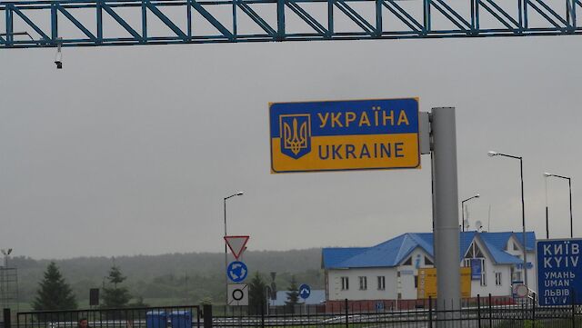 Фото до матеріалу: Повернення біженців: що показує дослідження EBRD про плани українців