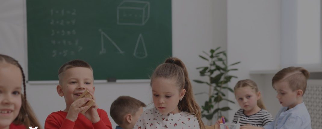 Фото до матеріалу: Міністерство освіти затвердило нові правила входу до шкіл: що змінилося для батьків і вчителів