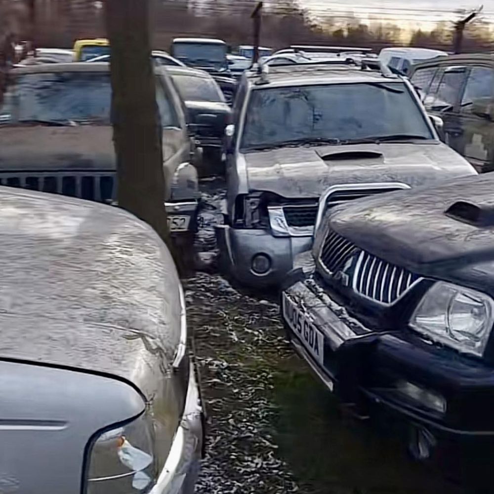 Фото до матеріалу: Мер Садовий вимагає передати пікапи зі штрафмайданчиків Львова на фронт