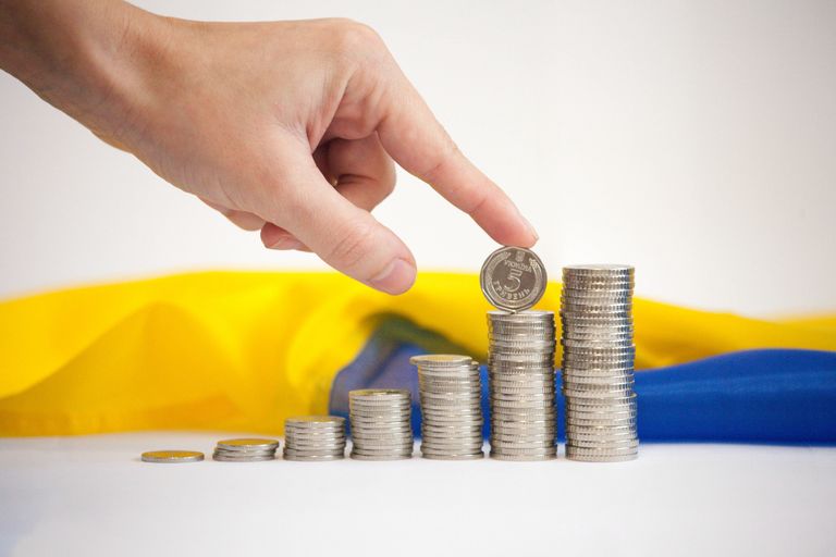 Фото до матеріалу: Масові закриття рахунків: банки почали тотальні перевірки доходів українців у 2026 році