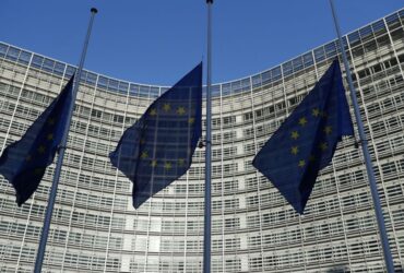 Фото до матеріалу: Уряд виділив 242 мільйони гривень на доплати працівникам відновлювальних робіт