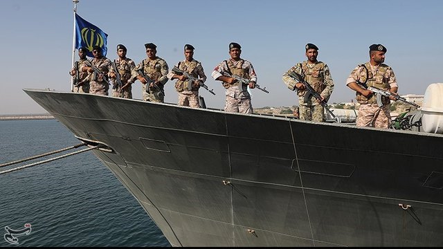 Фото до матеріалу: Іран повідомив про ракетний удар по кораблю США в Ормузькій протоці