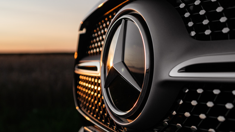 Фото до матеріалу: Прибуток Mercedes-Benz впав на 17% у першому кварталі 2026 року через слабкий попит у Китаї