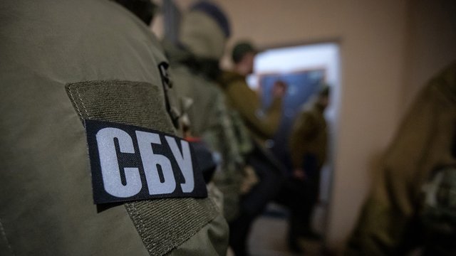 Фото до матеріалу: СБУ та поліція затримали чотирьох злочинців, що торгували трофейною зброєю