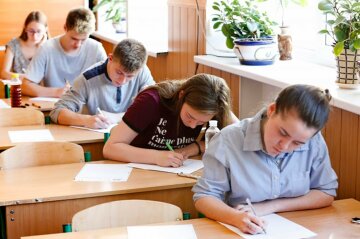 Фото до матеріалу: На Дубенщині 77 відсотків випускників складатимуть НМТ 2026
