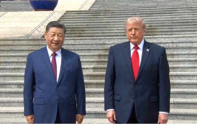 Фото до матеріалу: Трамп і Сі Цзіньпін зустрілися у Пекіні: Китай попередив про ризик конфлікту із США