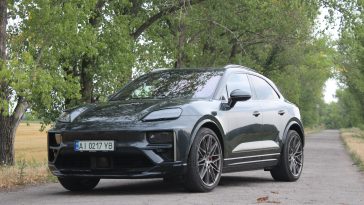 Фото до матеріалу: Porsche продала частку у Bugatti: Мате Рімац отримав повний контроль над легендарним брендом