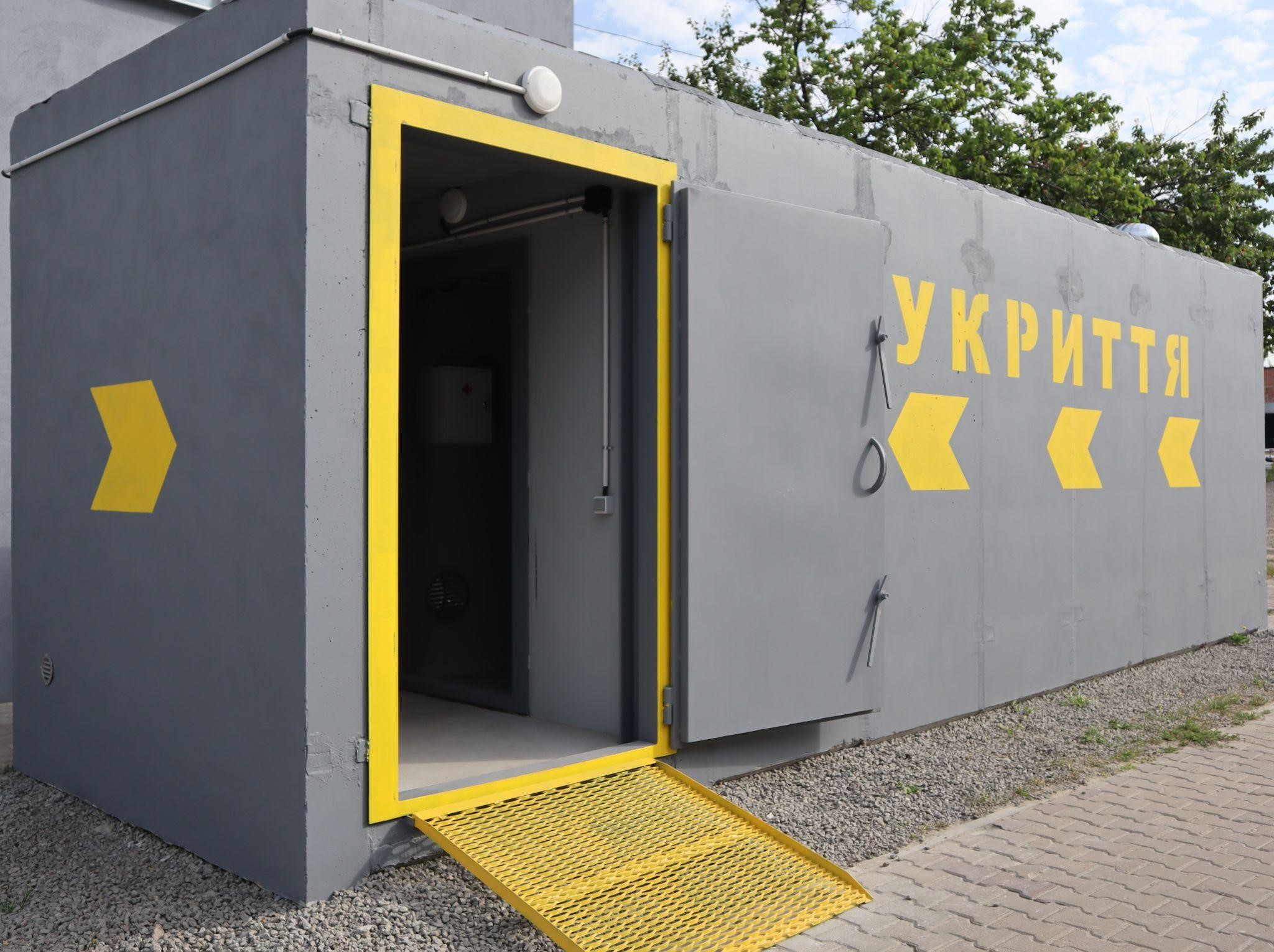 Фото до матеріалу: Укрзалізниця встановлює понад 800 модульних укриттів для захисту працівників