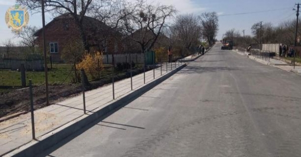 Фото до матеріалу: На території Львівської області триває ремонт автомобільної дороги Мамчурів