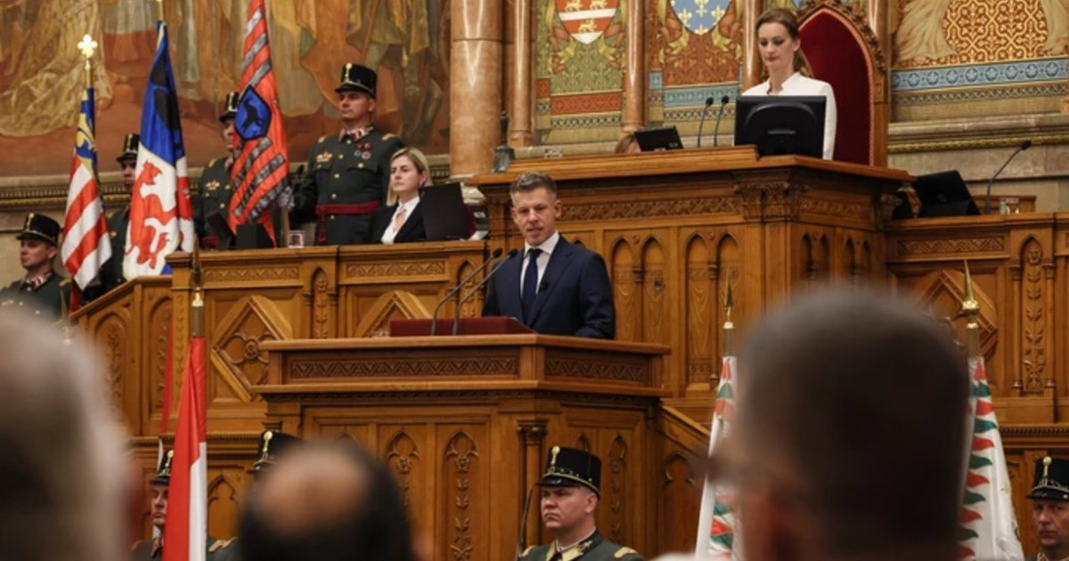 Фото до матеріалу: Петер Мадяр став прем'єр-міністром Угорщини: інавгурація нової влади