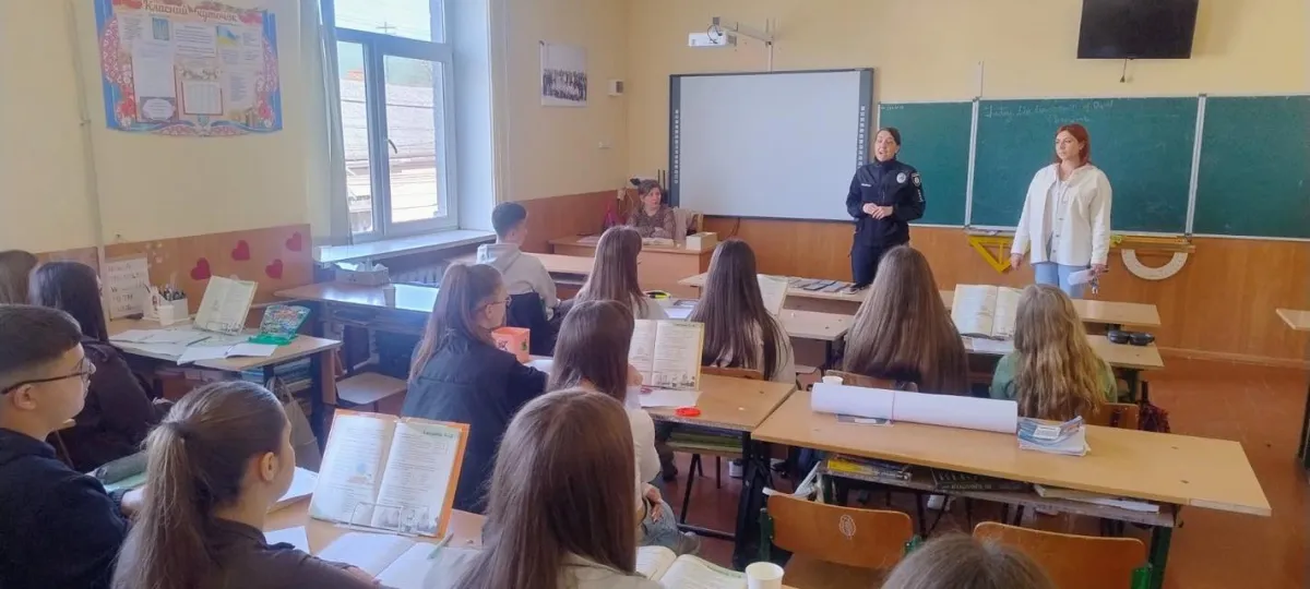 Фото до матеріалу: У Сваляві школярам нагадали про онлайн і офлайн безпеку