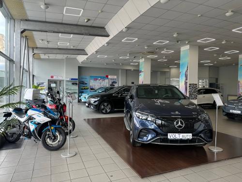 Фото до матеріалу: У Києві зачиняються салони електромобілів: Авто новини від AUTO-Consulting