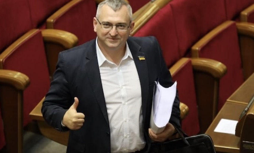 Фото до матеріалу: В УР розглядають заборону на виїзд за кордон для заброньованих та відрахування студентів