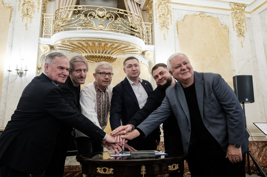 Фото до матеріалу: Львів презентує проєкт «770 років Львову»: виставка та ювілейна марка