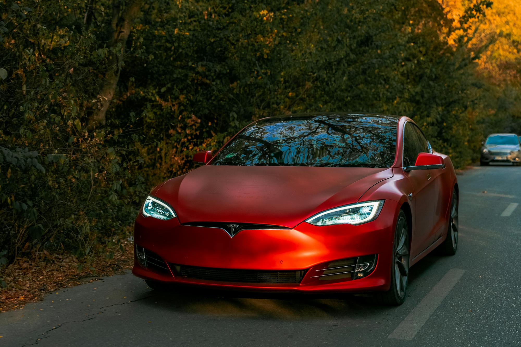 Фото до матеріалу: Tesla відкликає понад 218 тисяч авто в США через ризик аварій