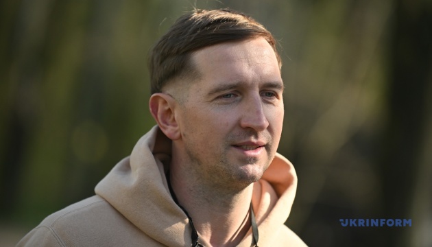 Фото до матеріалу: Актор Дмитро Сова про війну, російську музику та службу в рекрутинговому центрі