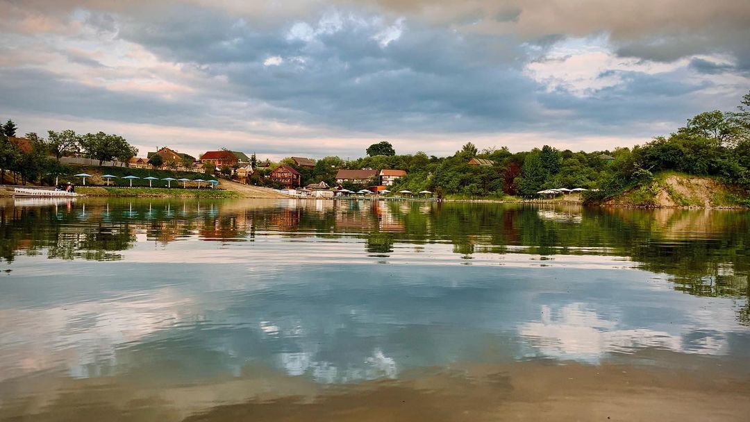 Фото до матеріалу: Солотвино 2026: соляні озера та лікувальні грязі Закарпаття