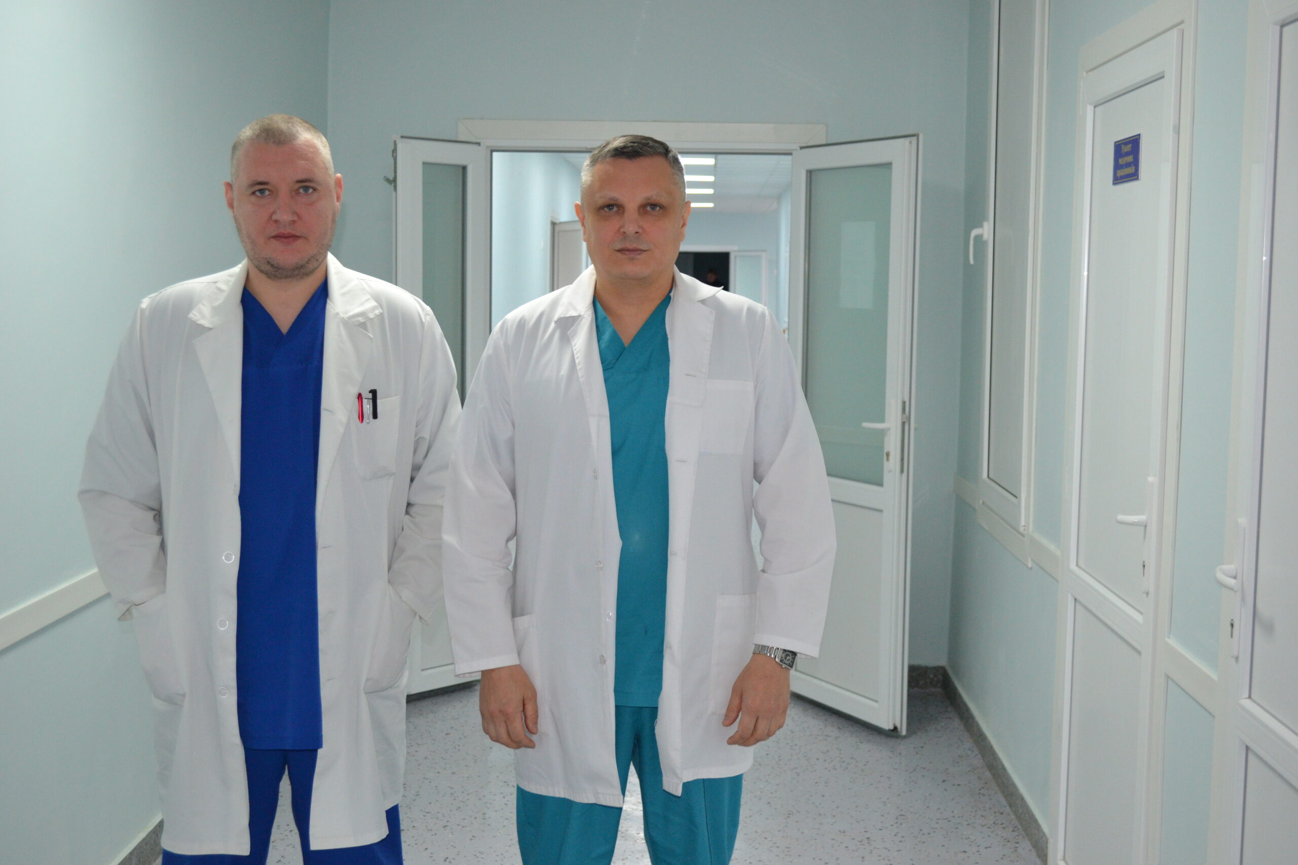 Фото до матеріалу: Три лікарі-переселенці відкрили відділення травматології в Лисянській лікарні