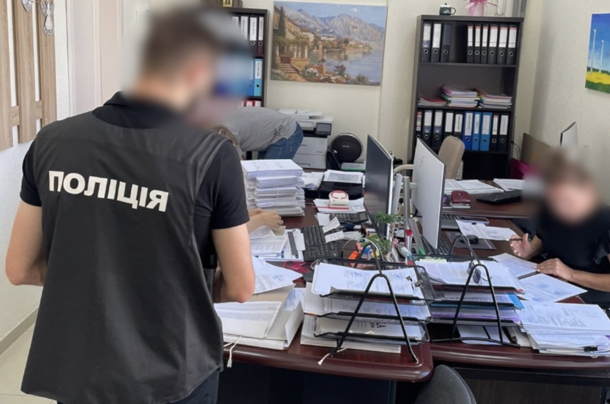 Фото до матеріалу: Керівник квартирного управління військових переніс схеми в Київ