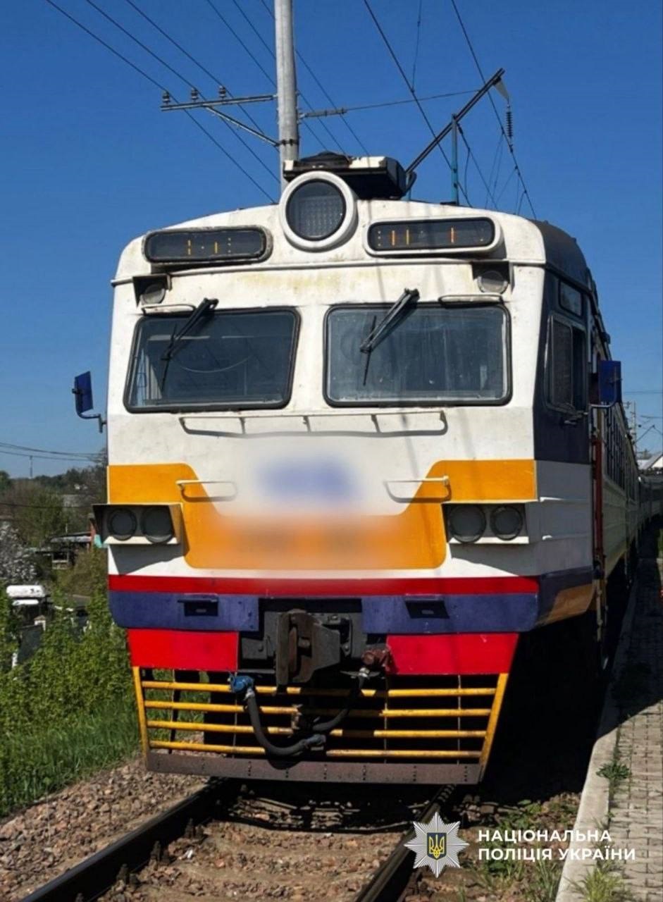 Фото до матеріалу: Потяг смертельно травмував жінку на Обухівщині: поліція розпочала розслідування