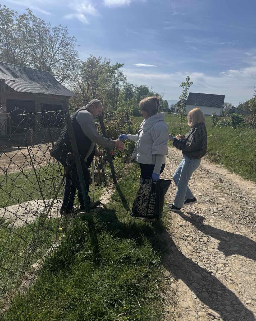 Фото до матеріалу: У Хустському районі перевірили воду та провели дератизацію через підозру на лептоспіроз