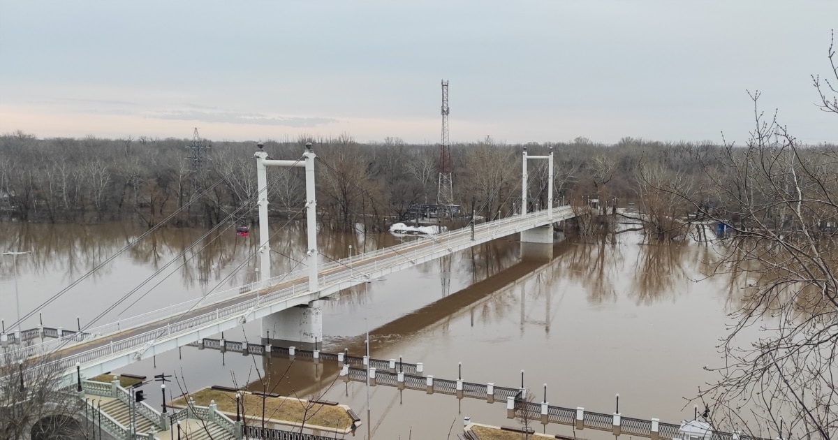 Фото до матеріалу: Зеленський підтвердив удар по Оренбургу: ціллю стали об'єкти російської газової промисловості