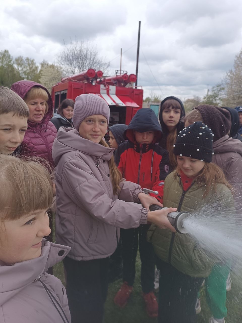 Фото до матеріалу: У Бубнівському ліцеї на Локачинщині провели День цивільного захисту: школярів навчили безпеки